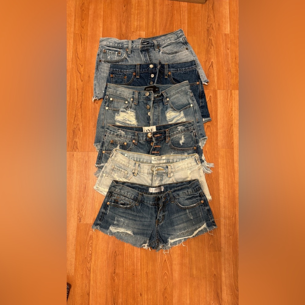 Size 2-4 denim shorts | $165 shipped on V